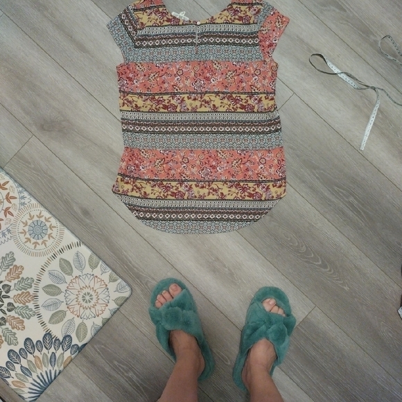 Multicolor Women's Top - Picture 4 of 6